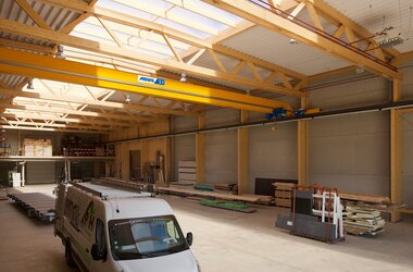 Single girder overhead travelling crane in the Pfeiffer-Hermann joinery